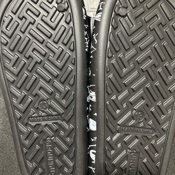 Nightmare Before Christmas Men's Comfort Slide Sandals Size 13 Ground Up - Picture 2 of 2